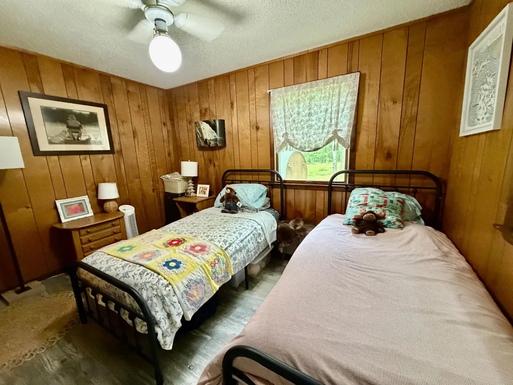 5825 S Woods Road Logan Township MI 49402