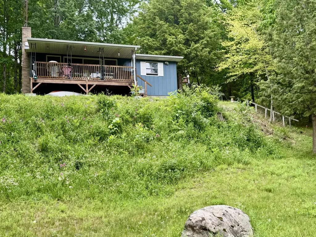 5825 S Woods Road Logan Township MI 49402