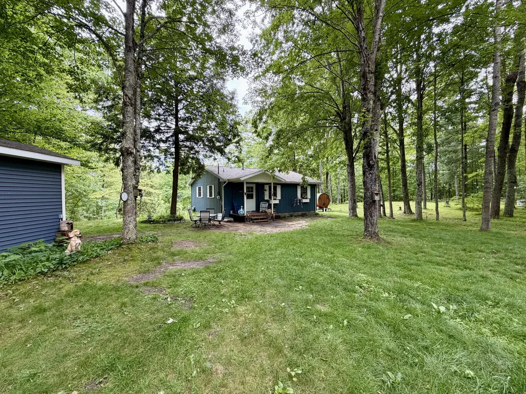 5825 S Woods Road Logan Township MI 49402