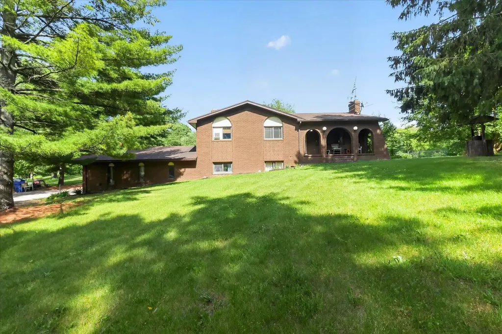 2717 Fishbeck Road Genoa Township MI 48843