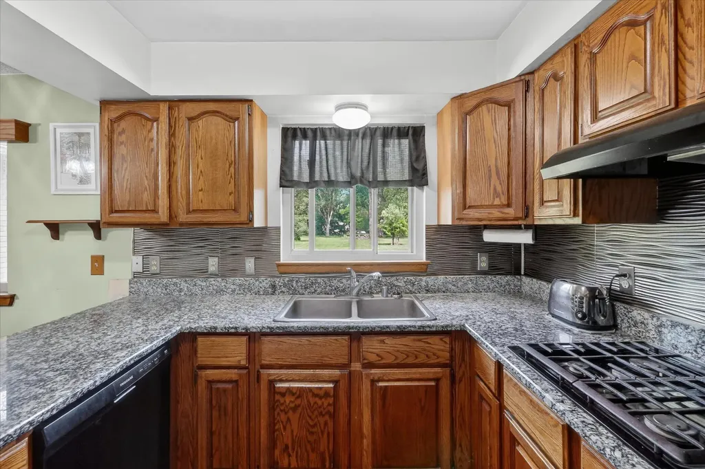 2717 Fishbeck Road Genoa Township MI 48843