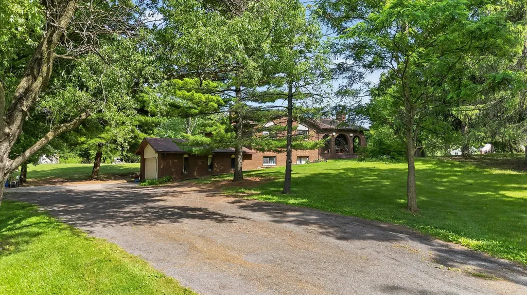 2717 Fishbeck Road Genoa Township MI 48843
