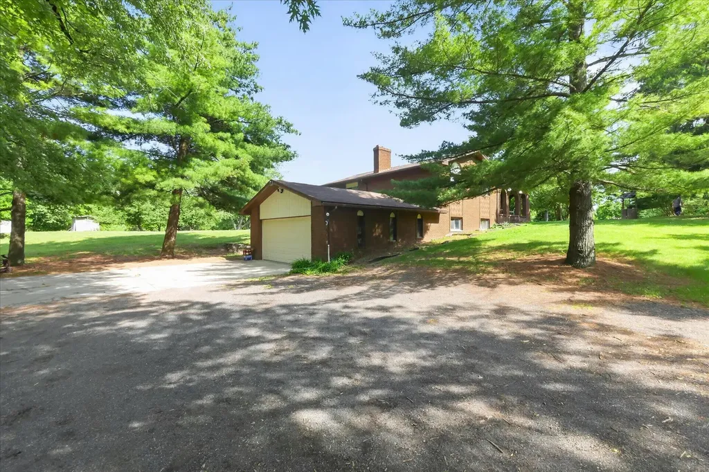 2717 Fishbeck Road Genoa Township MI 48843