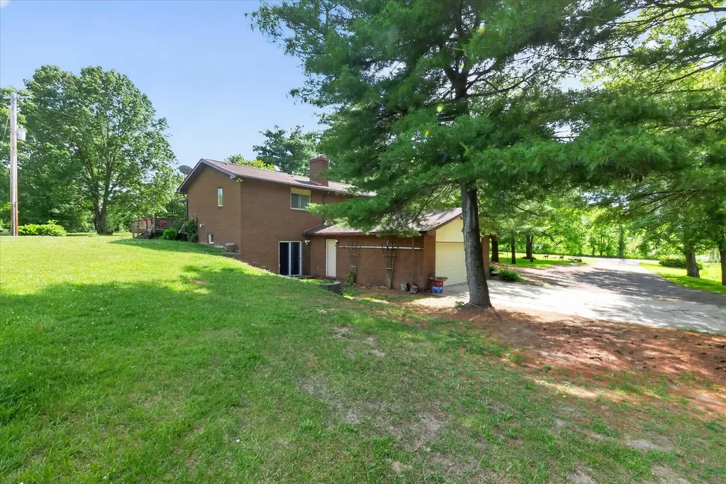 2717 Fishbeck Road Genoa Township MI 48843
