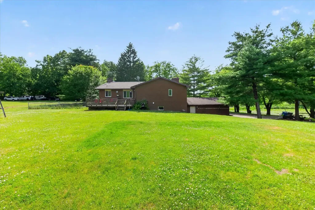 2717 Fishbeck Road Genoa Township MI 48843