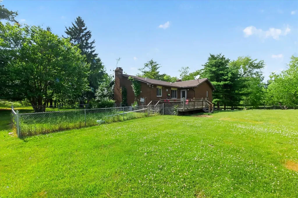 2717 Fishbeck Road Genoa Township MI 48843