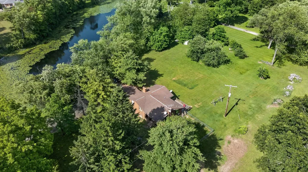 2717 Fishbeck Road Genoa Township MI 48843