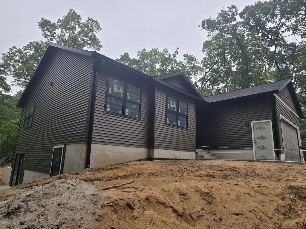 2850 Fenner Road Laketon Township MI 49445