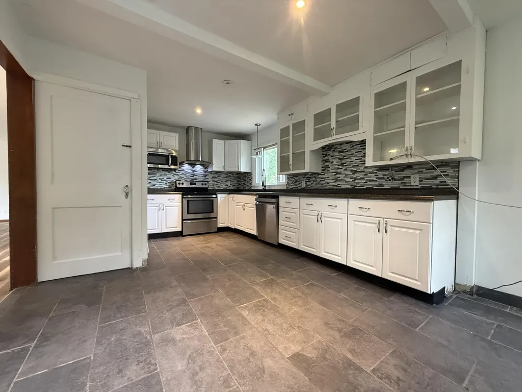 510 Maple Ridge Albion City MI 49224