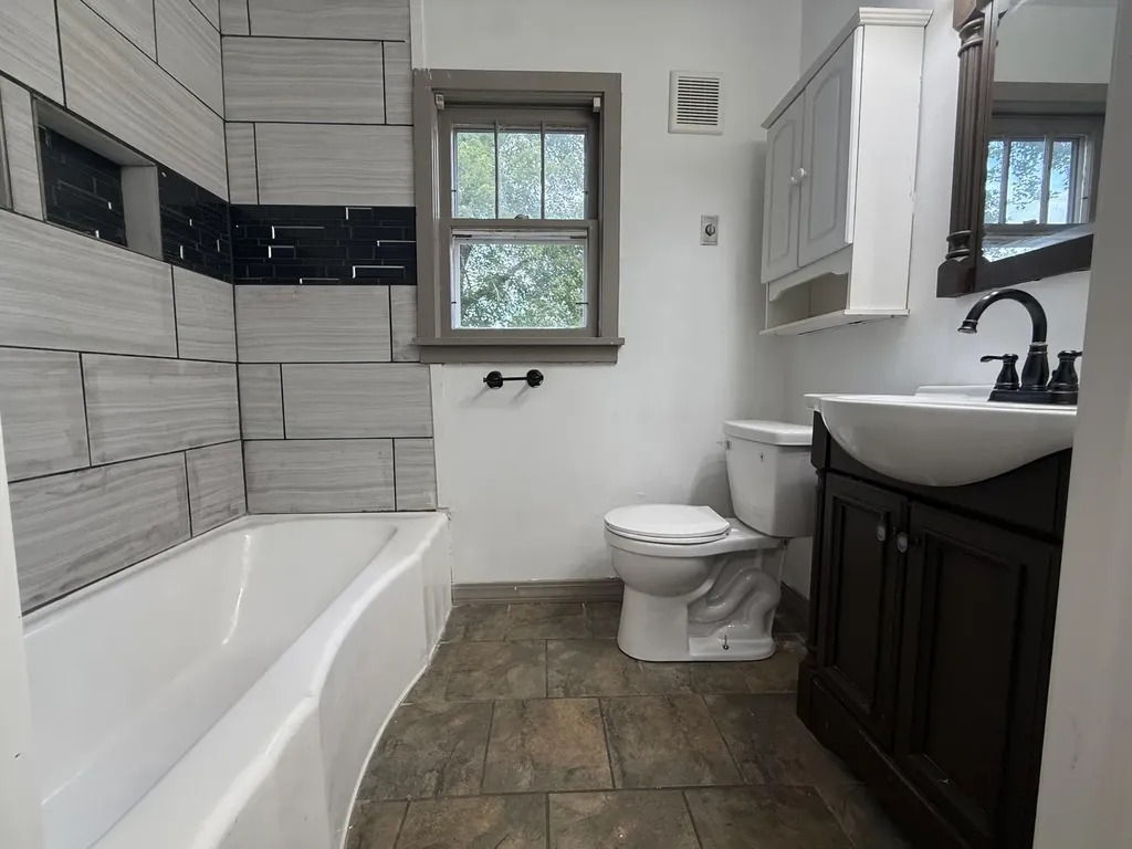 510 Maple Ridge Albion City MI 49224