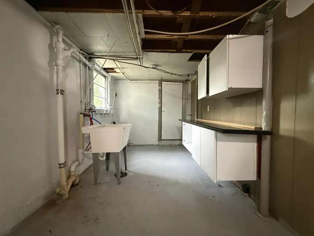 510 Maple Ridge Albion City MI 49224