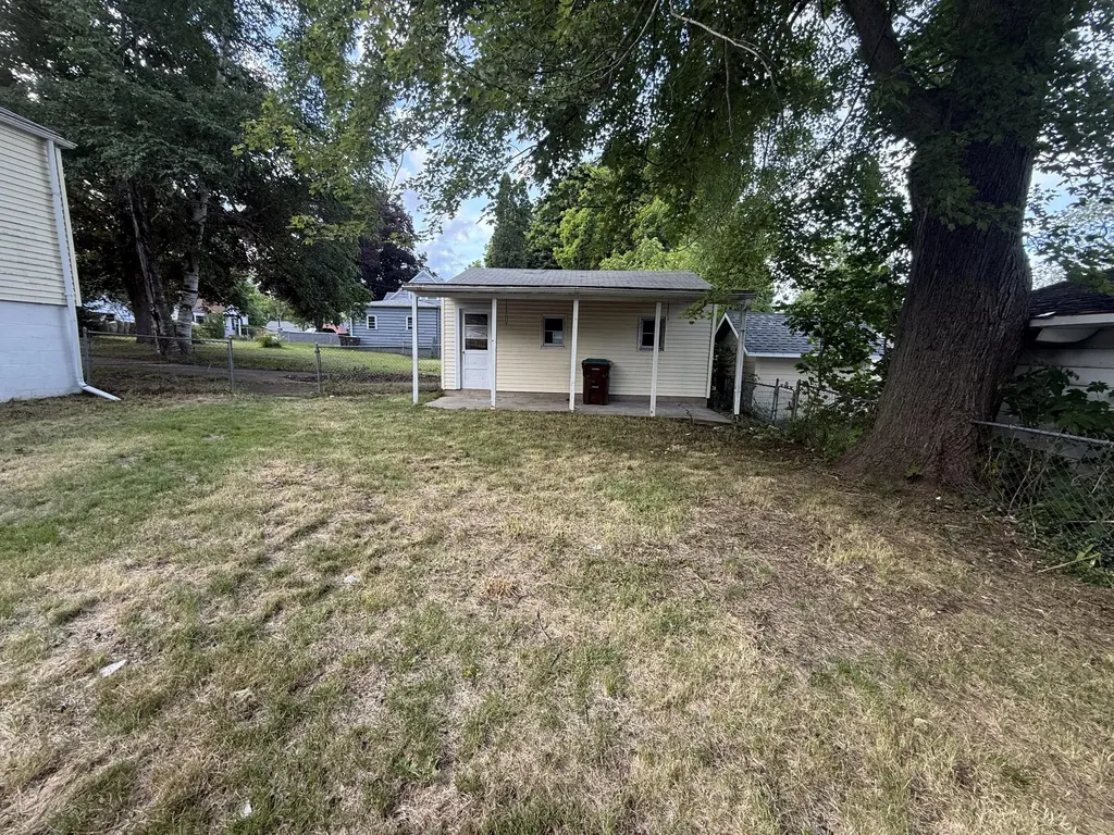 510 Maple Ridge Albion City MI 49224