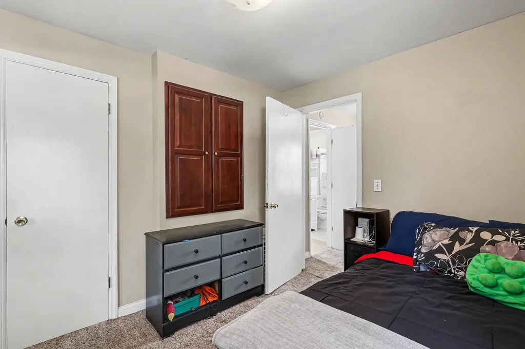 3955 Madison Avenue SE Wyoming City MI 49548