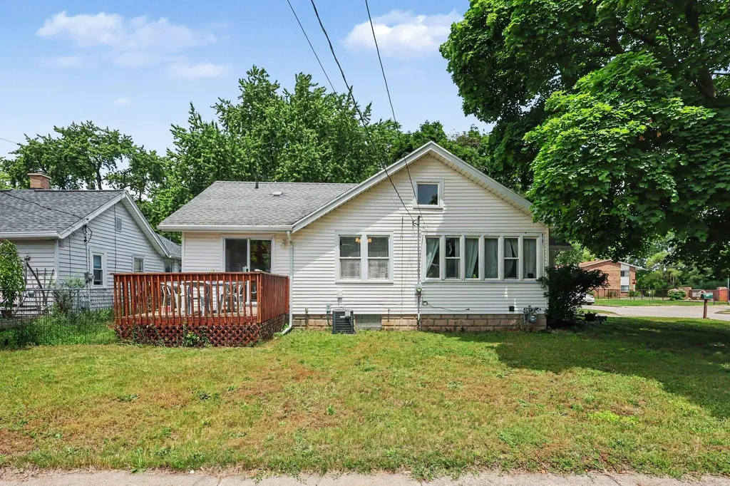 3955 Madison Avenue SE Wyoming City MI 49548