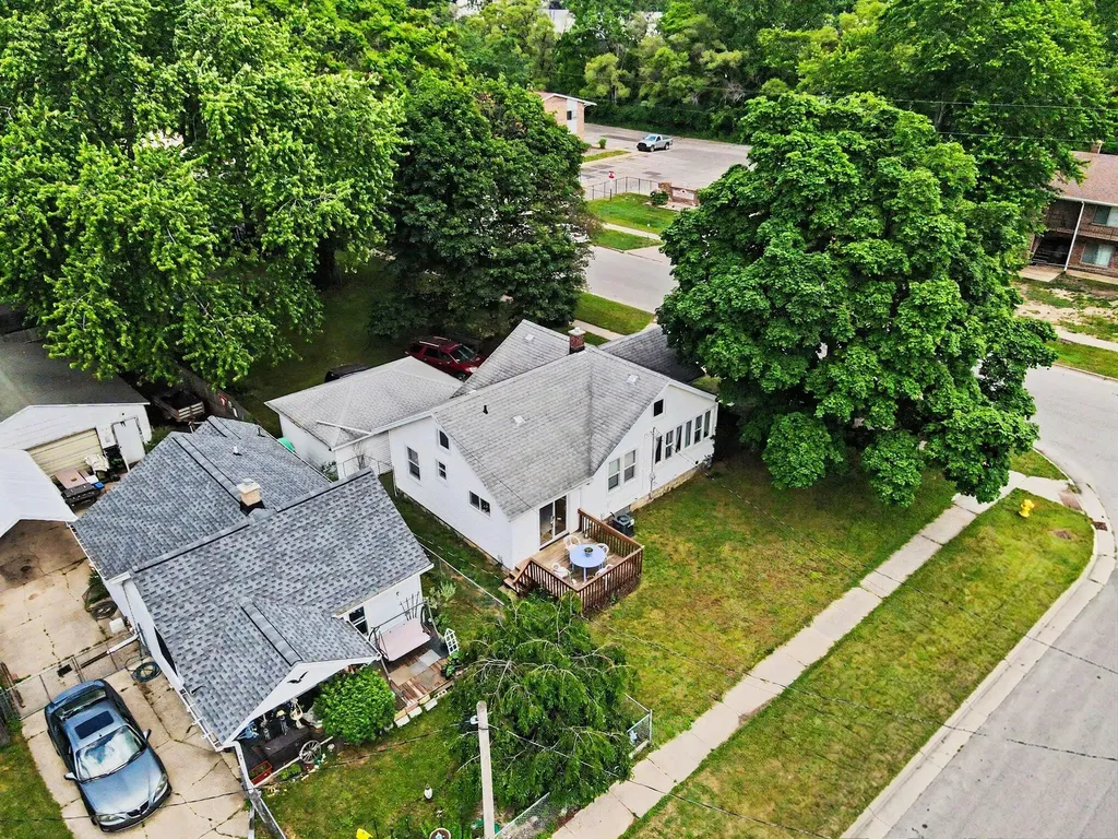 3955 Madison Avenue SE Wyoming City MI 49548