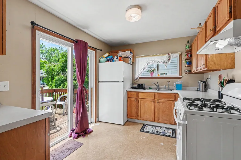 3955 Madison Avenue SE Wyoming City MI 49548