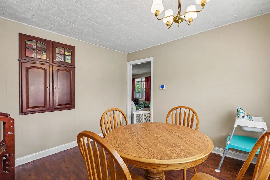 3955 Madison Avenue SE Wyoming City MI 49548