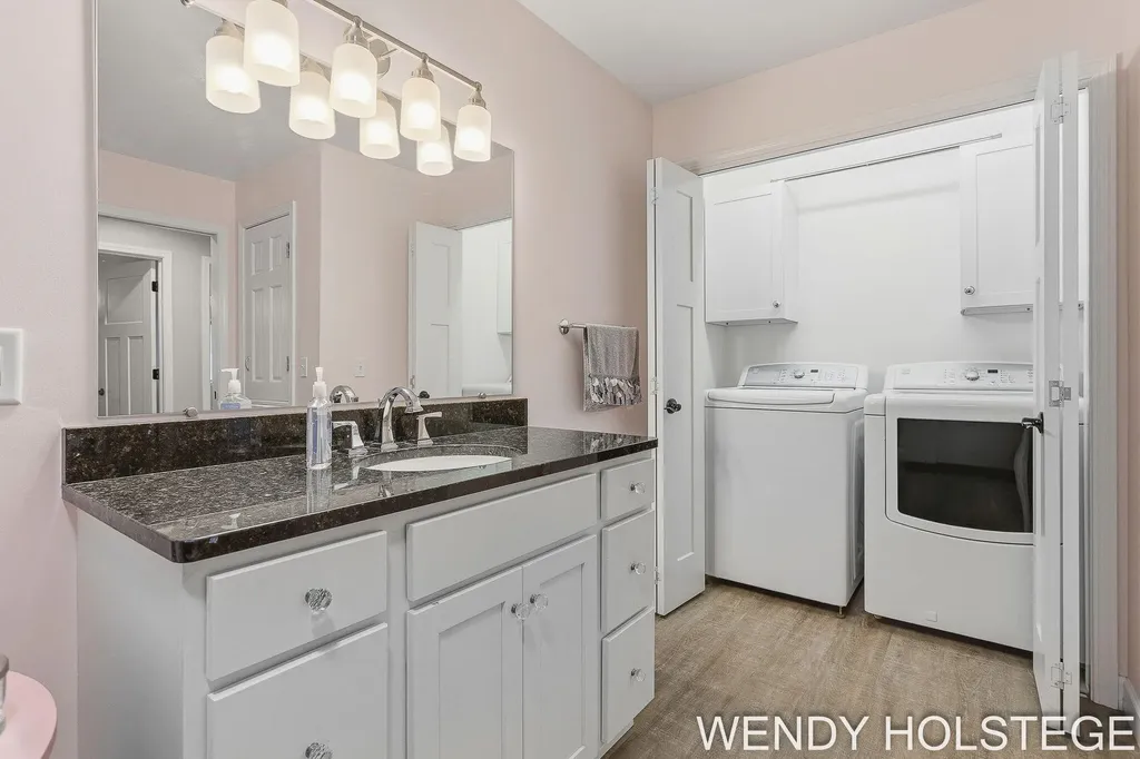 859 Creekridge Drive Laketown Township MI 49423