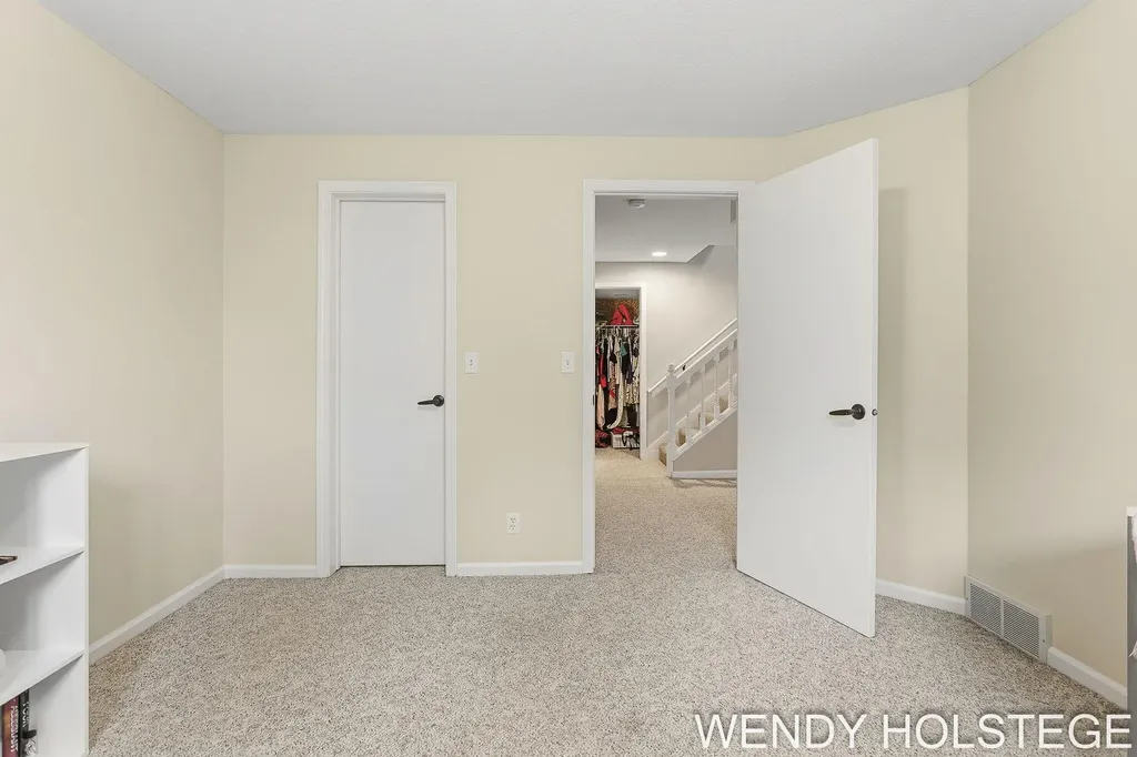 859 Creekridge Drive Laketown Township MI 49423