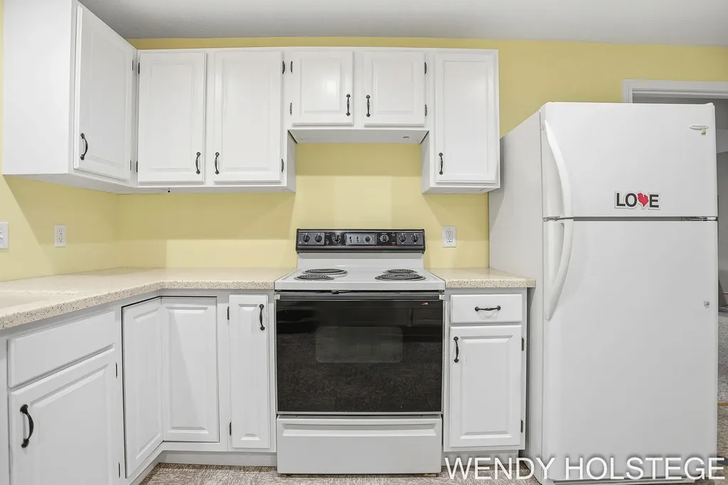 859 Creekridge Drive Laketown Township MI 49423