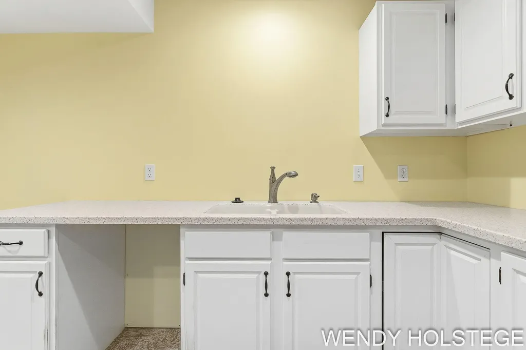 859 Creekridge Drive Laketown Township MI 49423