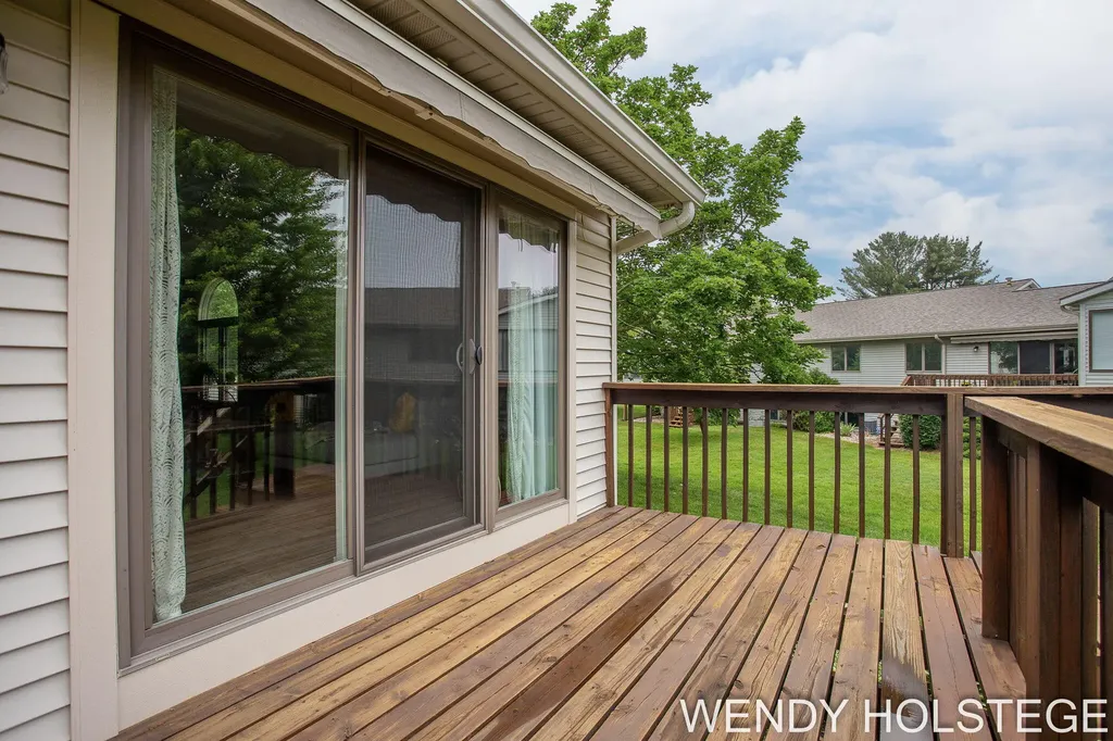 859 Creekridge Drive Laketown Township MI 49423