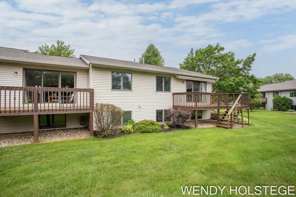 859 Creekridge Drive Laketown Township MI 49423
