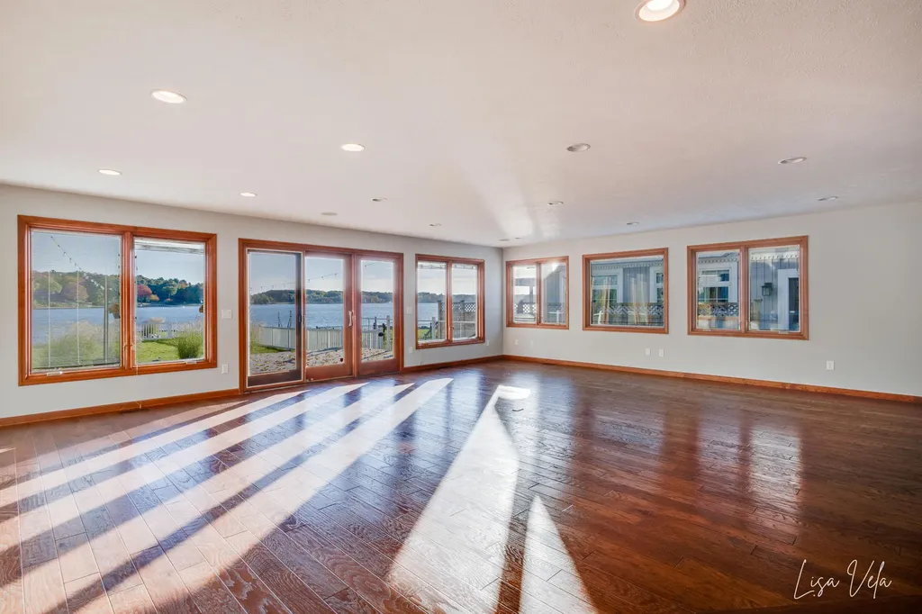 447 Lakeshore Boulevard Norton Shores City MI 49444