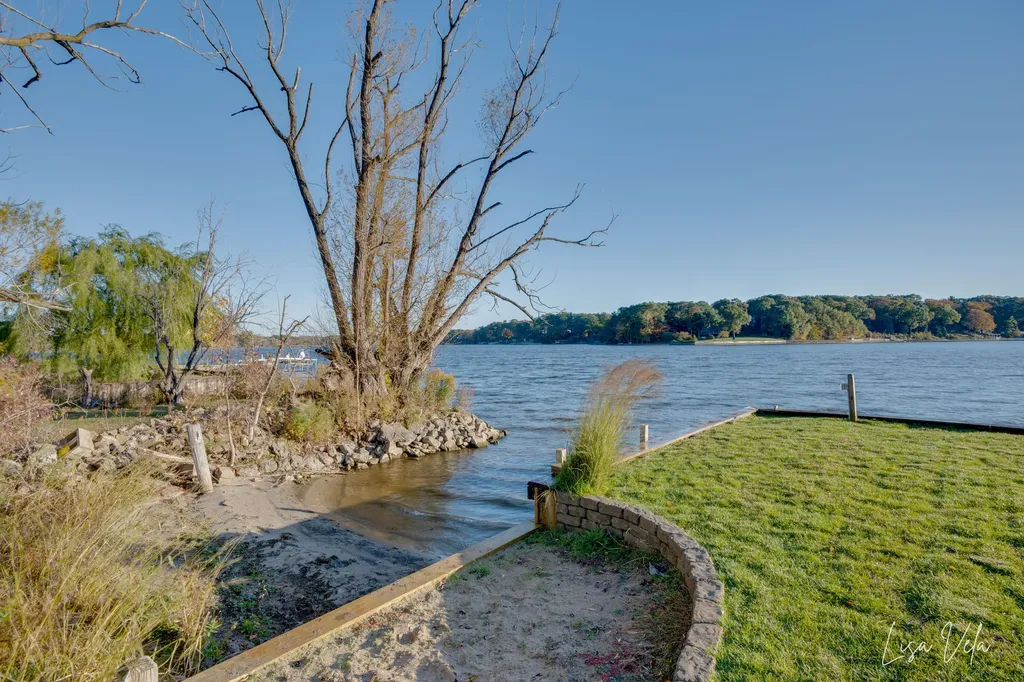 447 Lakeshore Boulevard Norton Shores City MI 49444