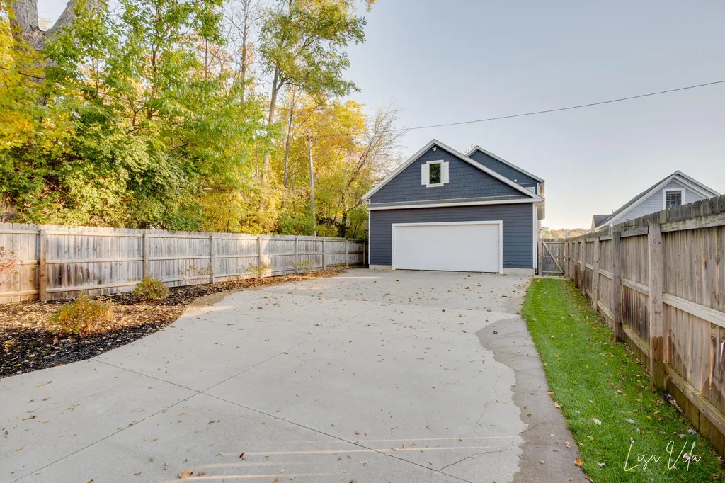 447 Lakeshore Boulevard Norton Shores City MI 49444