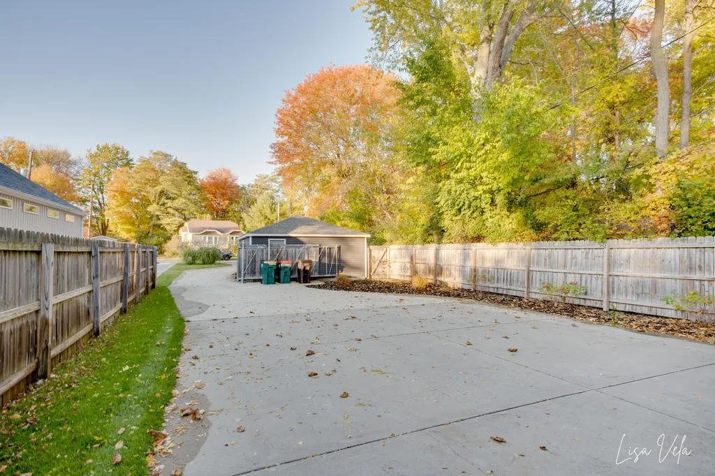 447 Lakeshore Boulevard Norton Shores City MI 49444