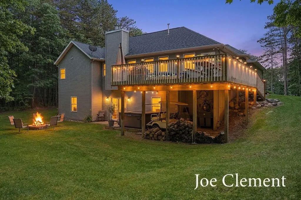 9347 Cedar Pines Lane NE Algoma Township MI 49345