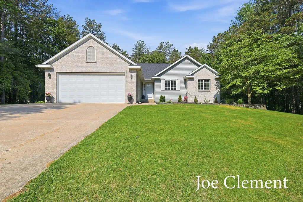9347 Cedar Pines Lane NE Algoma Township MI 49345