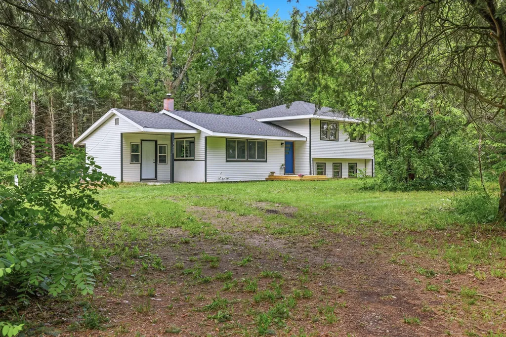 17760 White Road Casnovia Township MI 49303