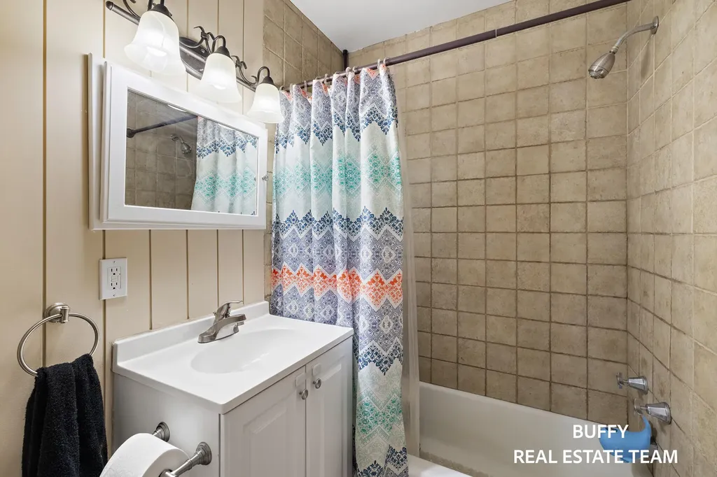 13384 68th Avenue Allendale Charter Township MI 49401