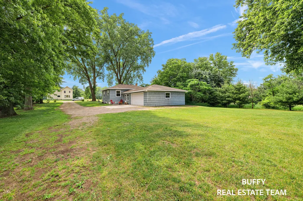 13384 68th Avenue Allendale Charter Township MI 49401