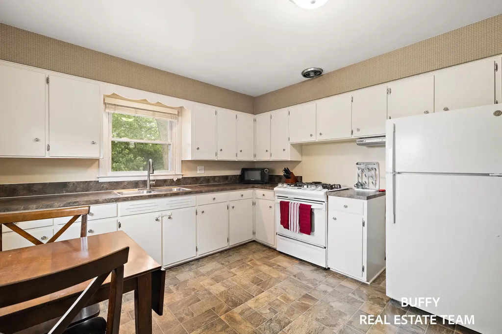 13384 68th Avenue Allendale Charter Township MI 49401