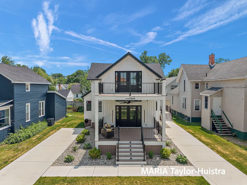 1423 Lakeshore Drive Muskegon City MI 49441