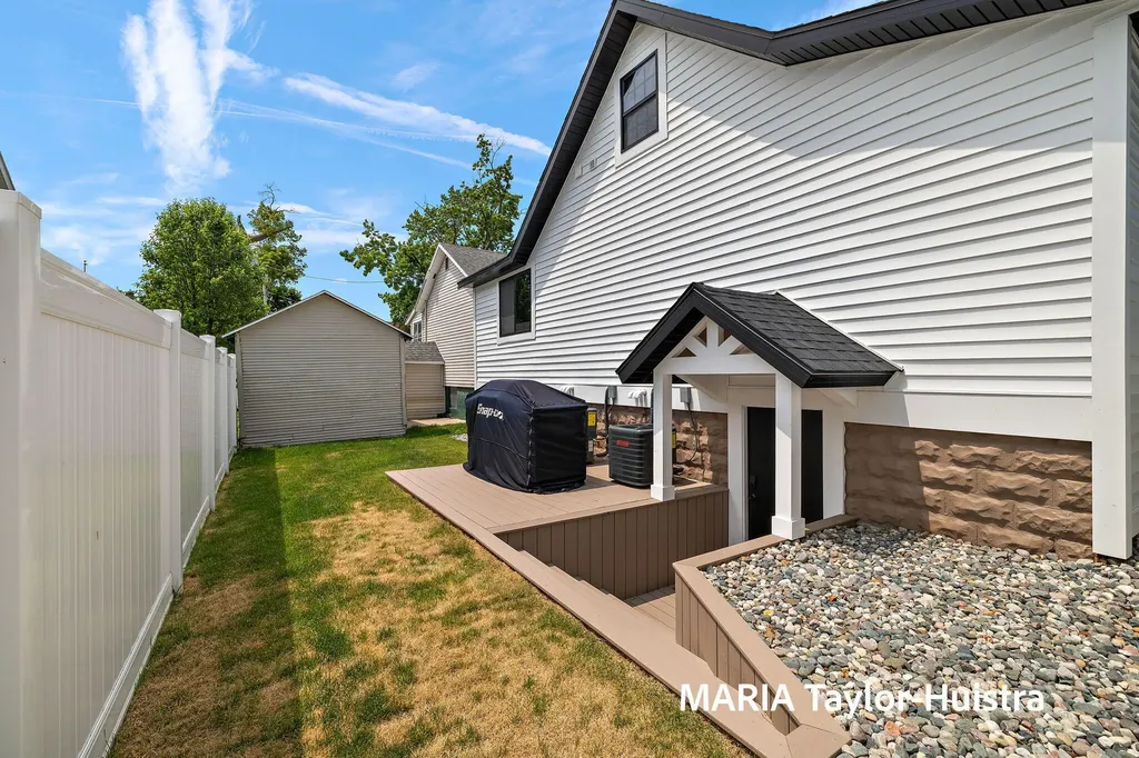 1423 Lakeshore Drive Muskegon City MI 49441