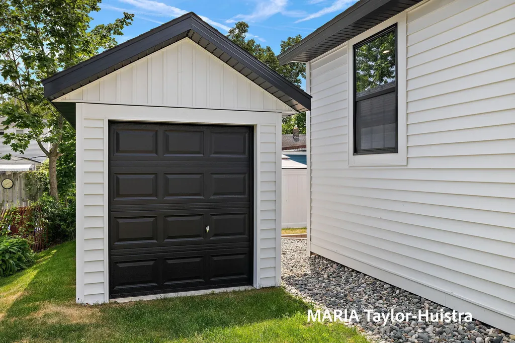 1423 Lakeshore Drive Muskegon City MI 49441