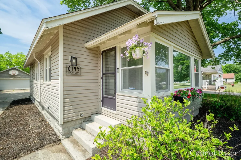6145 Idaho Avenue NE Plainfield Charter Township MI 49306