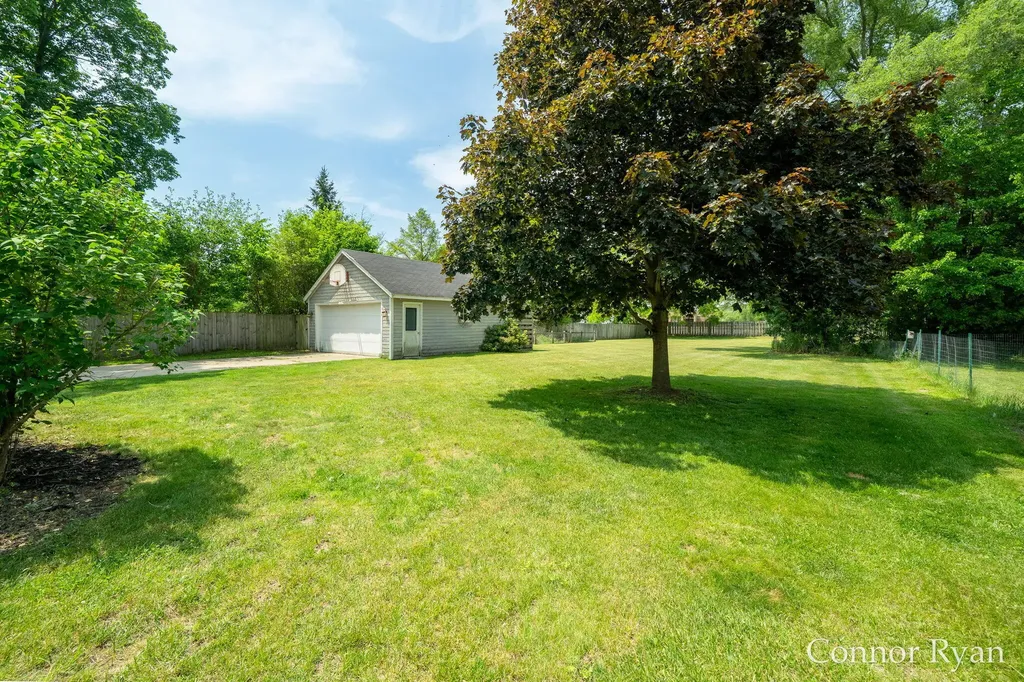 6145 Idaho Avenue NE Plainfield Charter Township MI 49306