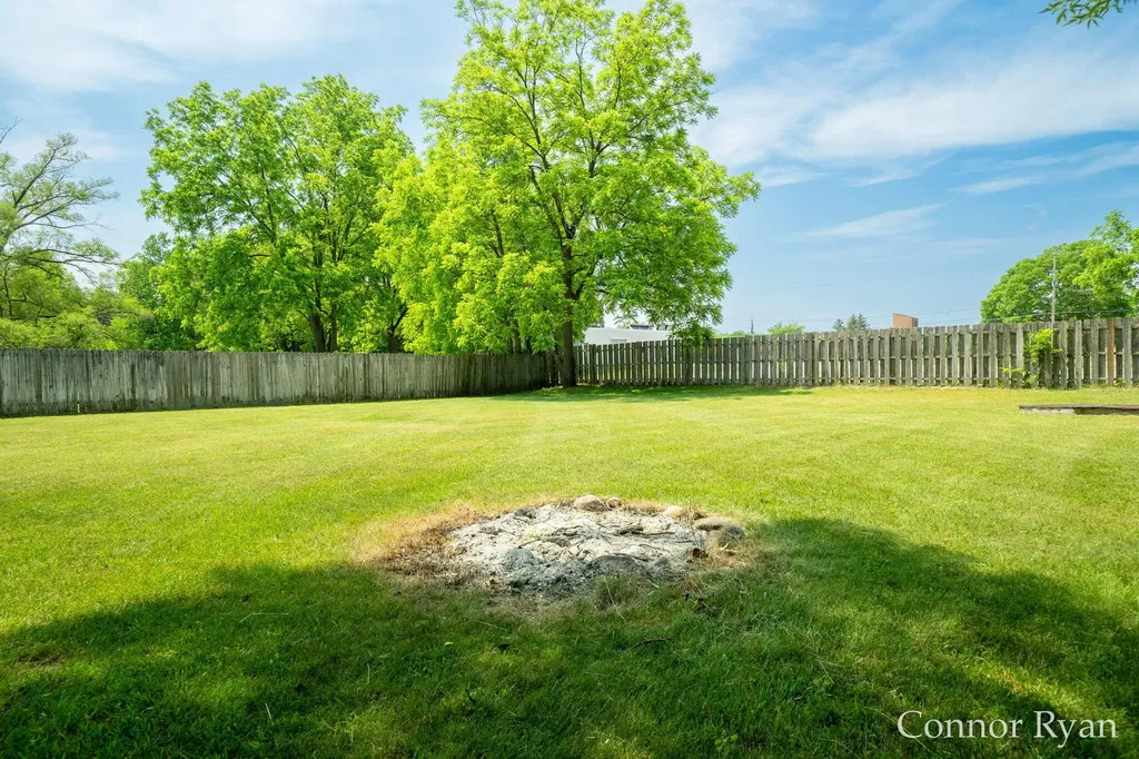 6145 Idaho Avenue NE Plainfield Charter Township MI 49306
