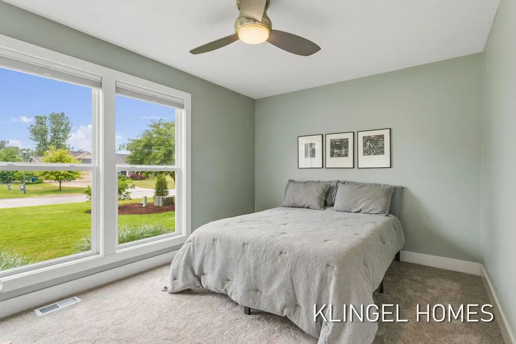 16815 Watersedge Drive Grand Haven Charter Township MI 49417