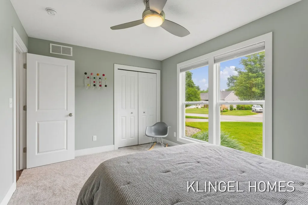 16815 Watersedge Drive Grand Haven Charter Township MI 49417