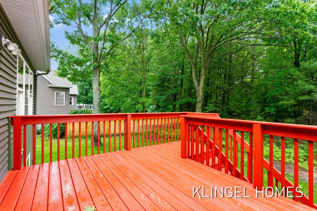 16815 Watersedge Drive Grand Haven Charter Township MI 49417