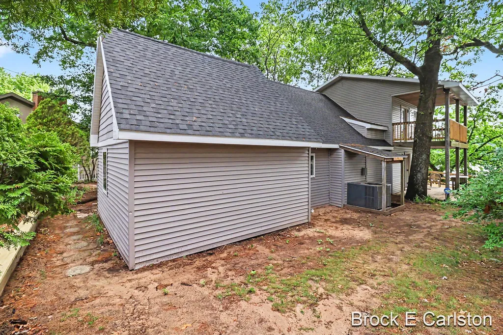 7880 W Lake Road Holton Township MI 49457