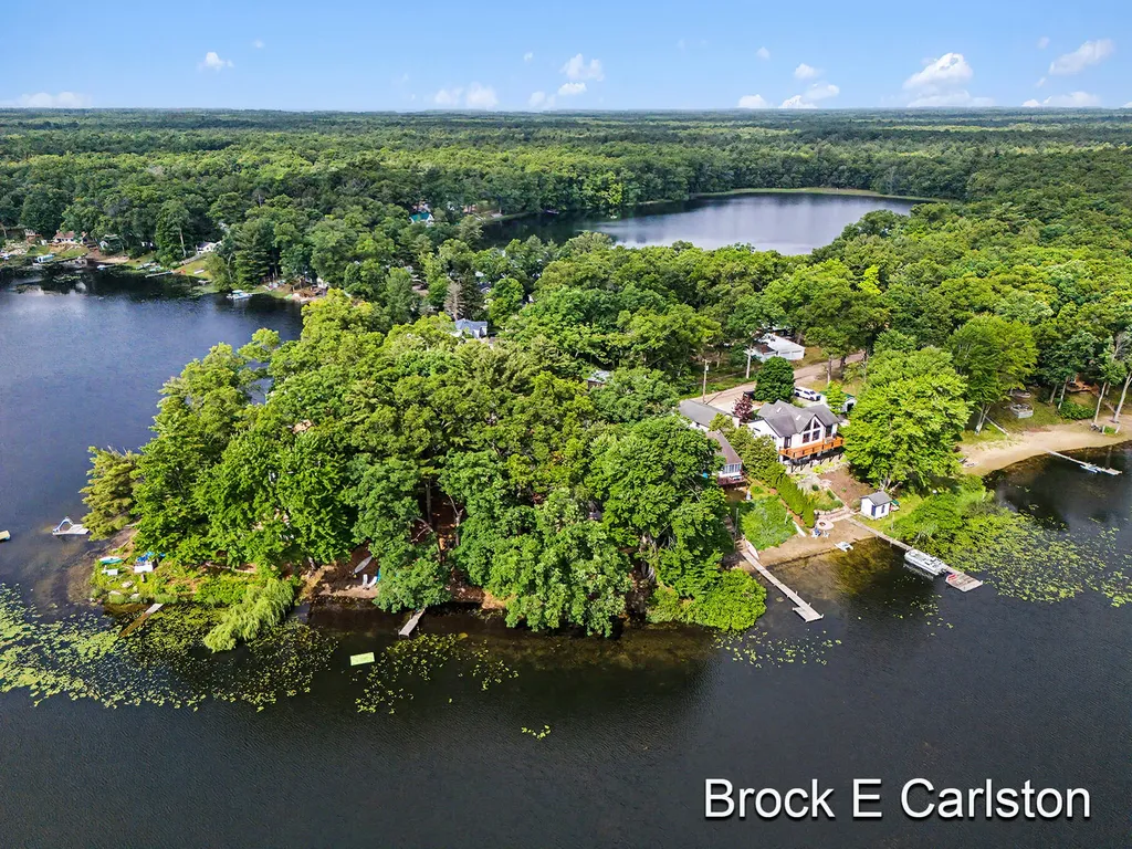 7880 W Lake Road Holton Township MI 49457