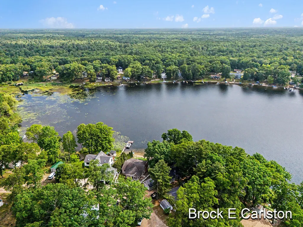 7880 W Lake Road Holton Township MI 49457