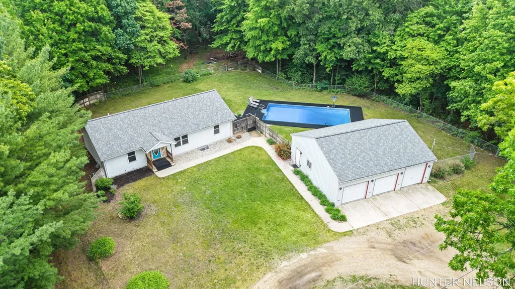 1081 E 98th Street Grant Township MI 49327
